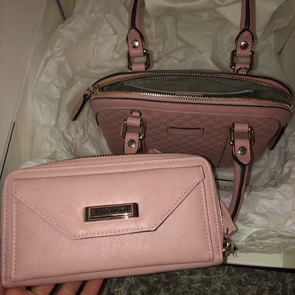 Limited edition Pink Gucci bag and Tahari wallet - Picture 6 of 8